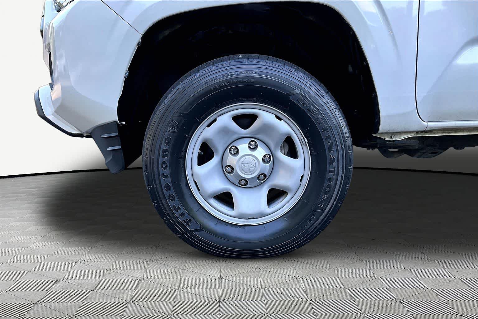 Used 2023 Ice Cap Toyota SR image 10