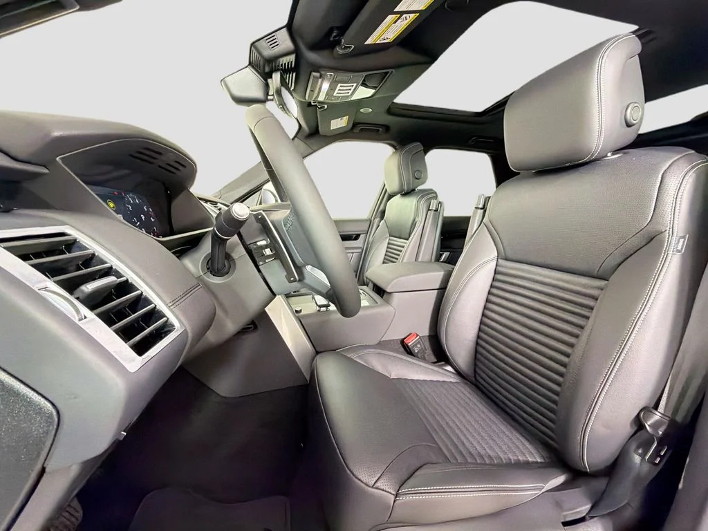 New 2026 Fuji White Land Rover S image 22
