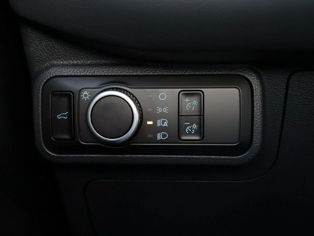 New 2026 Space White Metallic Ford Active image 33