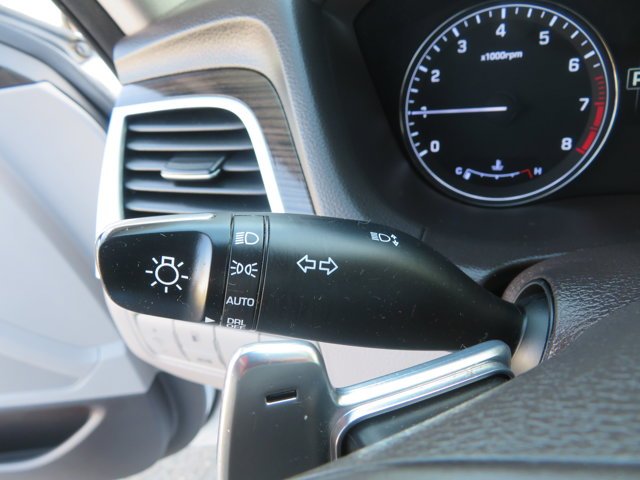 Used 2015 Casablanca White Hyundai 3.8L image 30