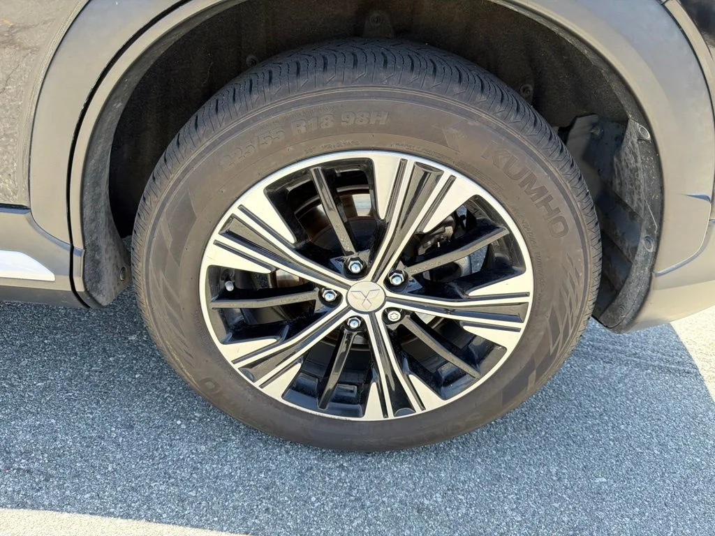 Used 2020  Mitsubishi SE image 14