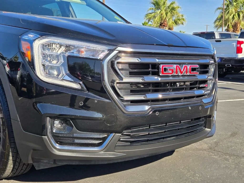 Used 2023 Ebony Twilight Metallic GMC AT4 image 8