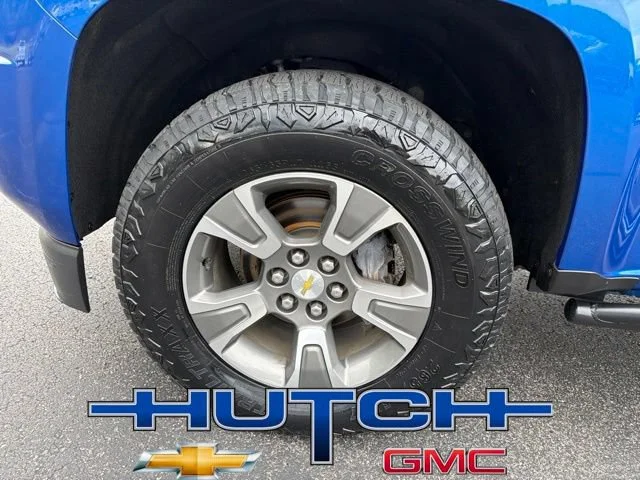 Used 2020 KINETIC BLUE METALLIC Chevrolet 4WD Z71 image 9