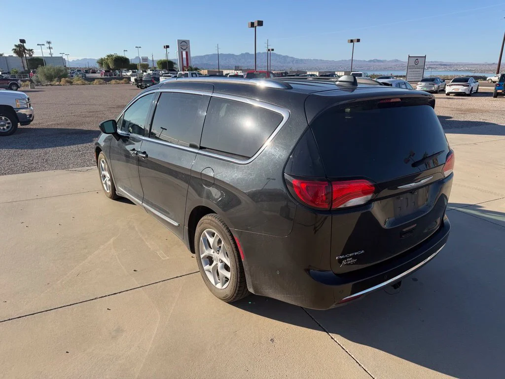 Used 2017 Black Chrysler Touring L Plus image 4