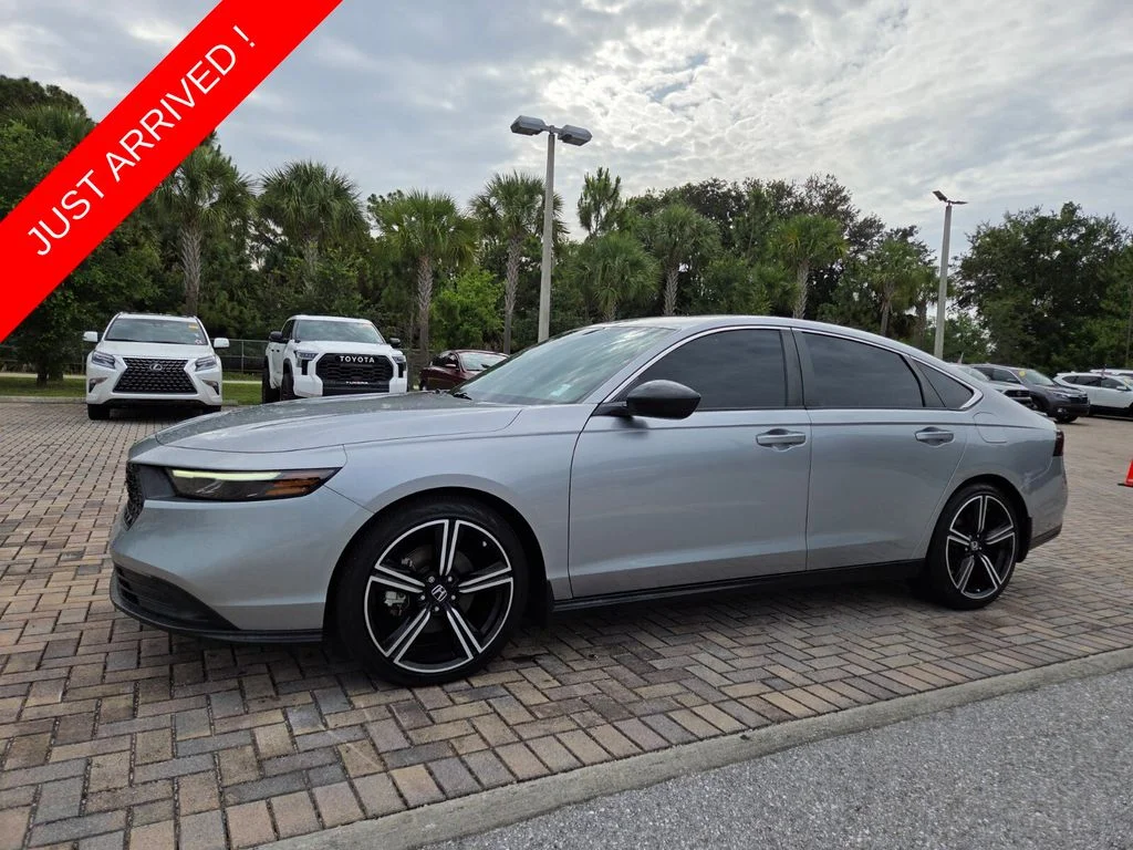 Used 2023 Silver Honda Sport image 3