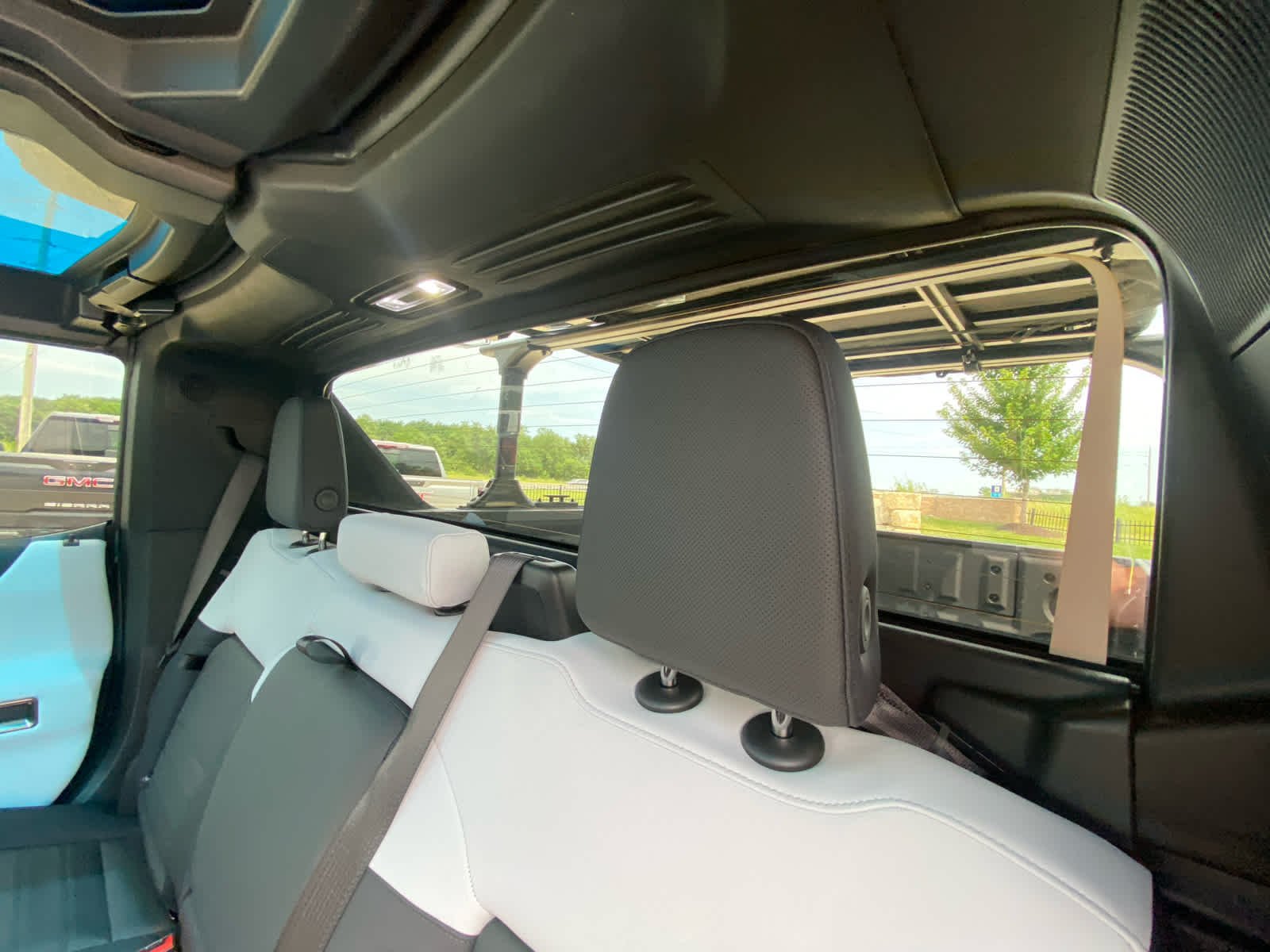 2025 GMC HUMMER EV 3X - Photo 43