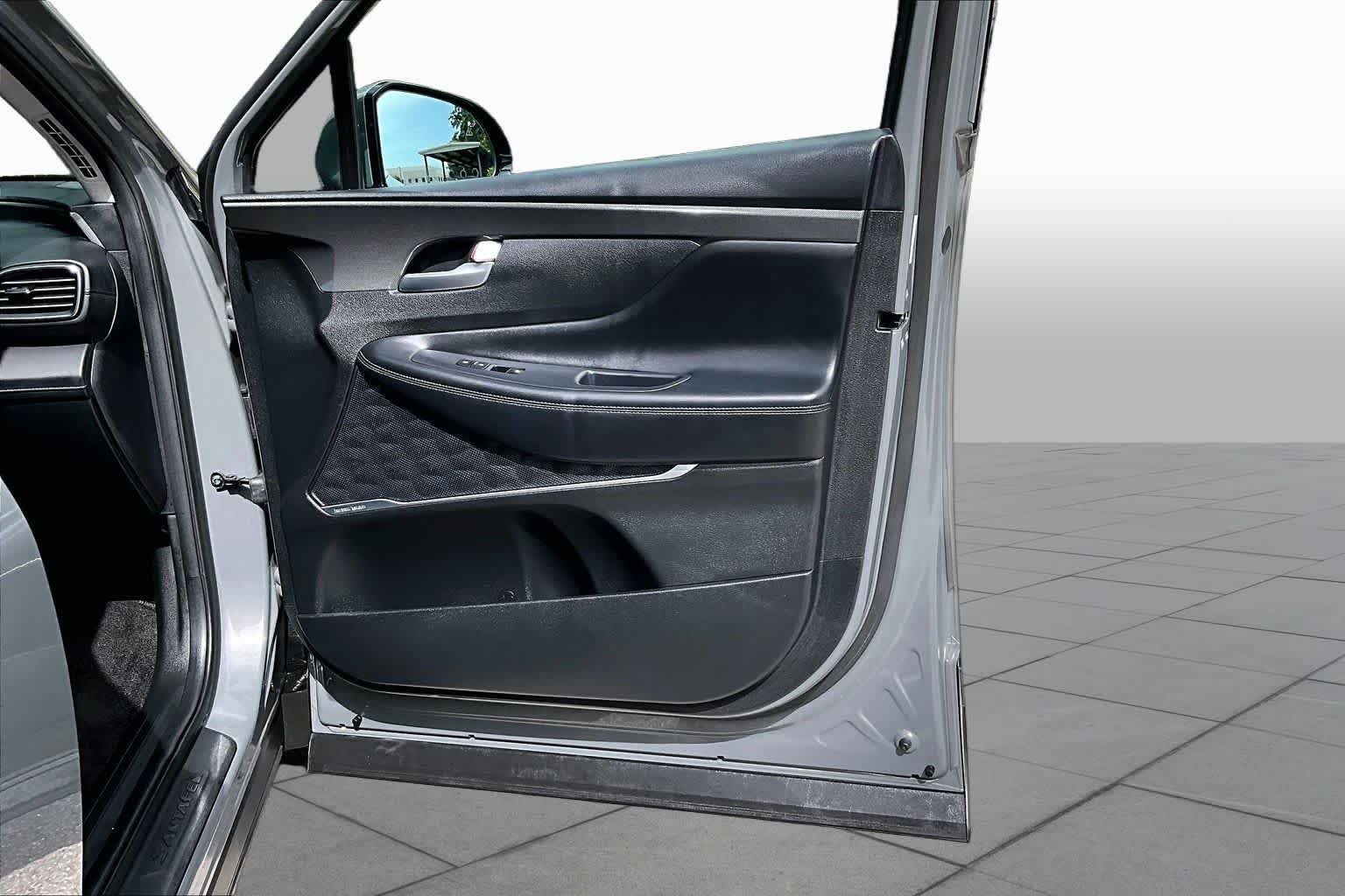 Used 2022 Hampton Gray Hyundai Limited image 27