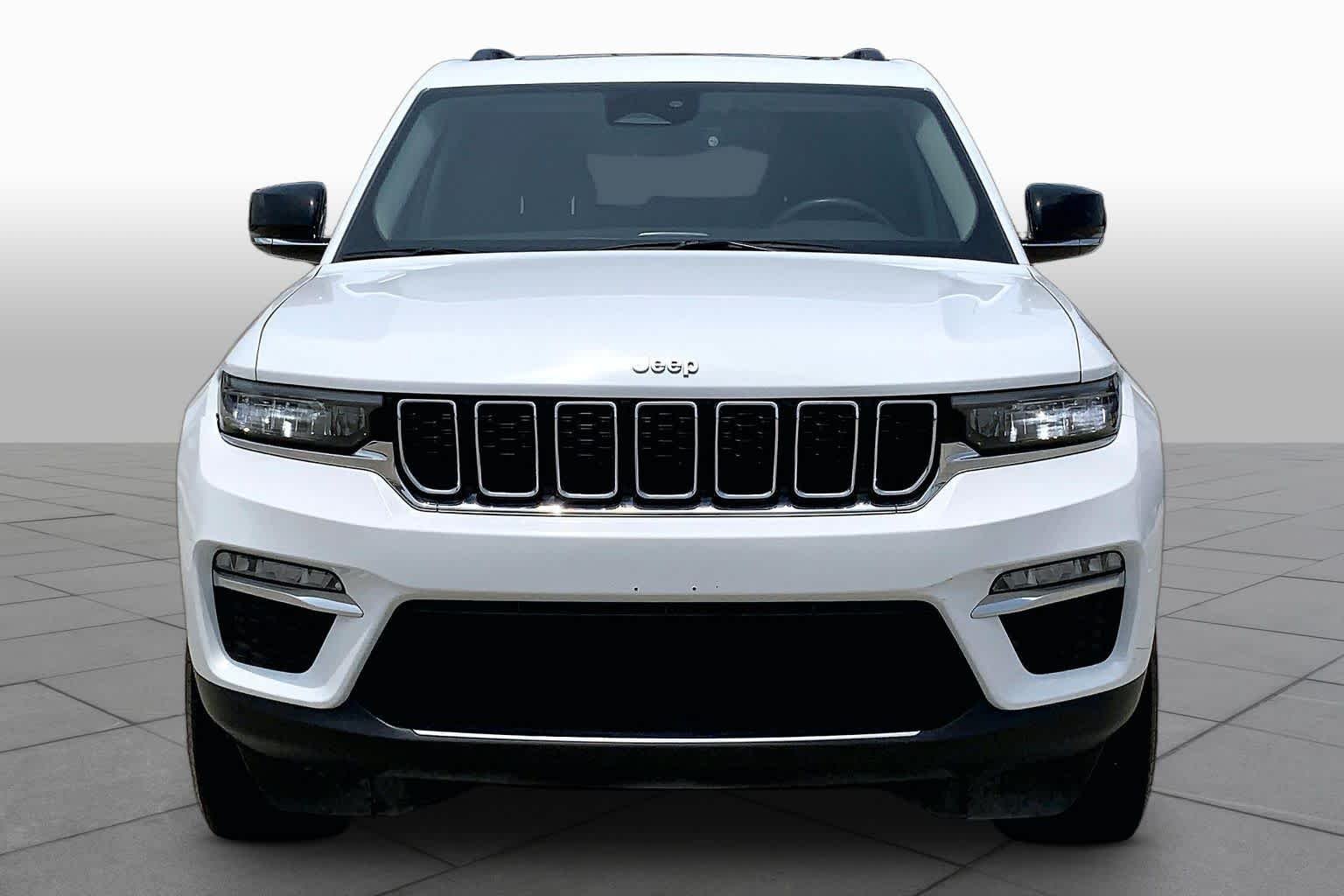 Used 2024 Bright White Clearcoat Jeep  image 4