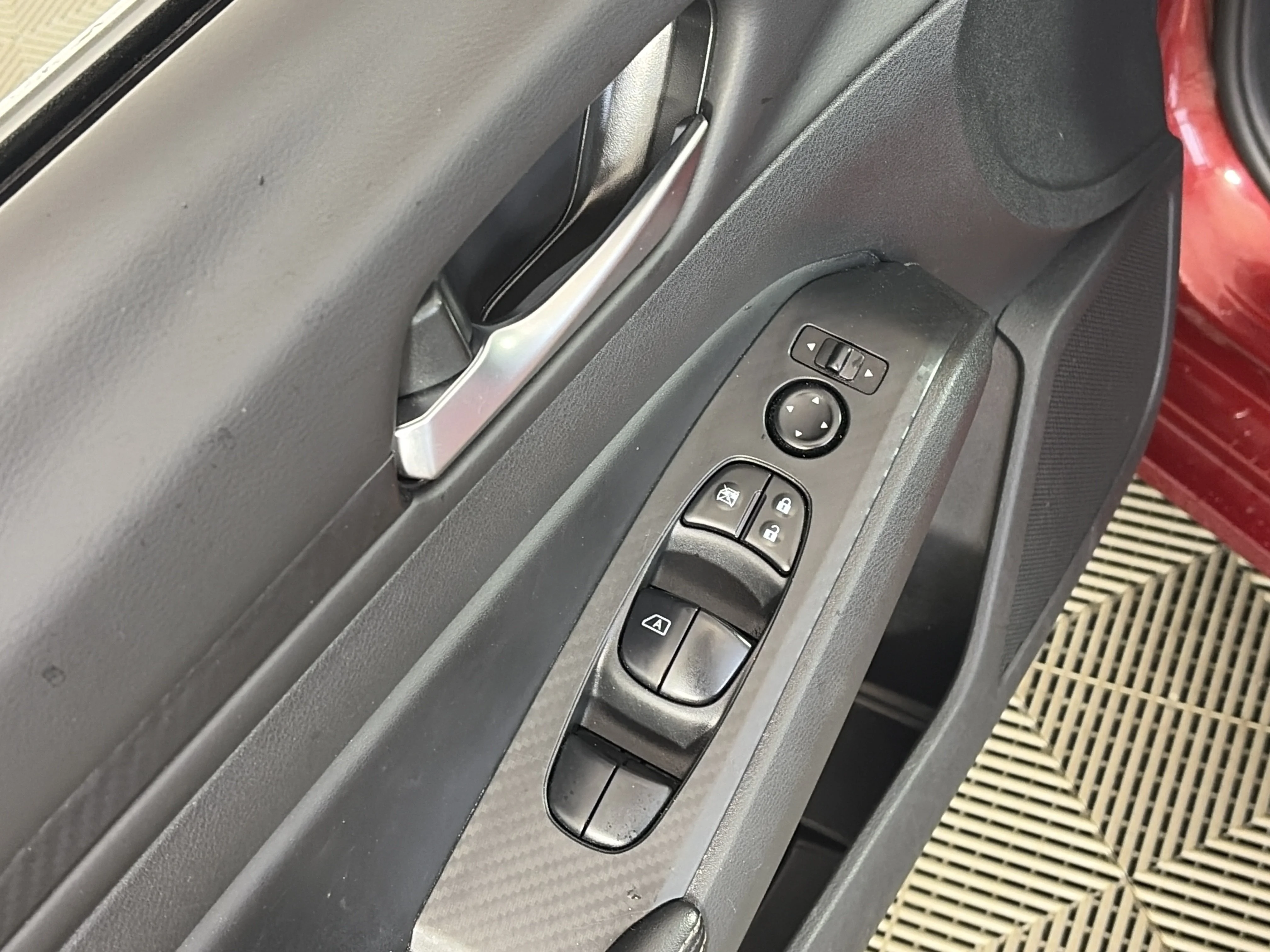 Used 2024 Scarlet Ember Nissan 2.5 SV image 25