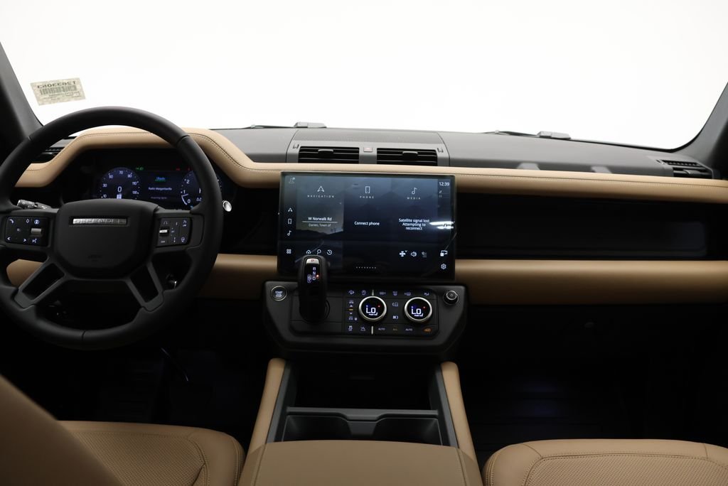 New 2026 Santorini Black Land Rover S image 15