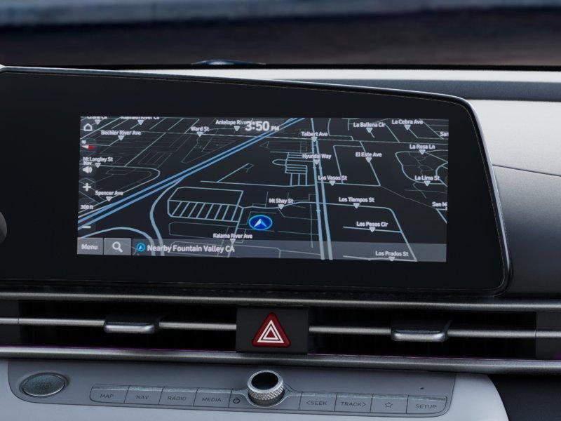 2025 Hyundai Elantra Limited - Photo 13