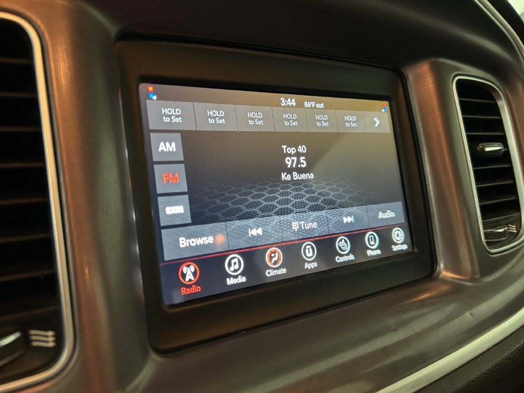 2022 Dodge Charger SXT - Photo 11
