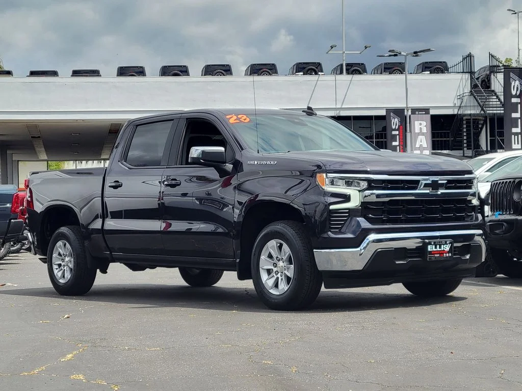 Used 2023 Gray Chevrolet LT image 32