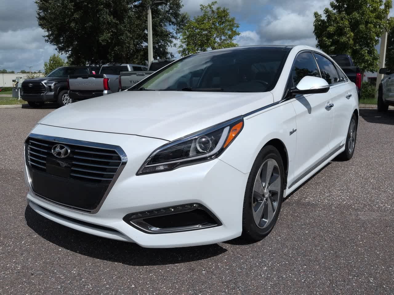 Used 2016 Hyundai Sonata Hybrid Limited with VIN KMHE34L15GA012444 for sale in Wesley Chapel, FL