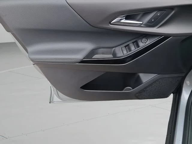 New 2027 Sterling Gray Metallic Chevrolet LT image 18