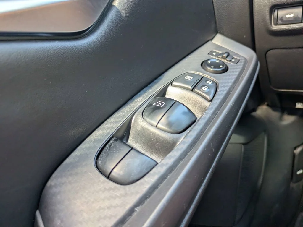 Used 2025 White Nissan SV image 21