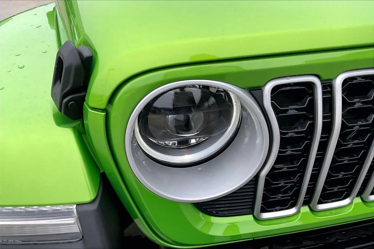 New 2026 Mojito Clear-Coat Exterior Paint Jeep Sahara image 13