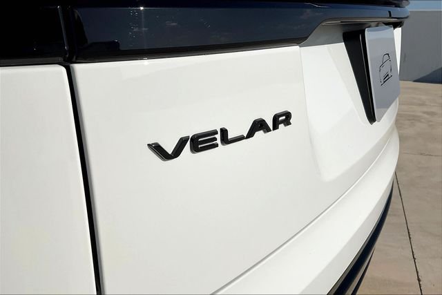 Certified Used 2026 White Land Rover Dynamic SE image 9
