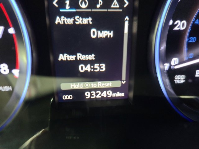 Used 2015 Predawn Gray Mica Toyota XLE image 28