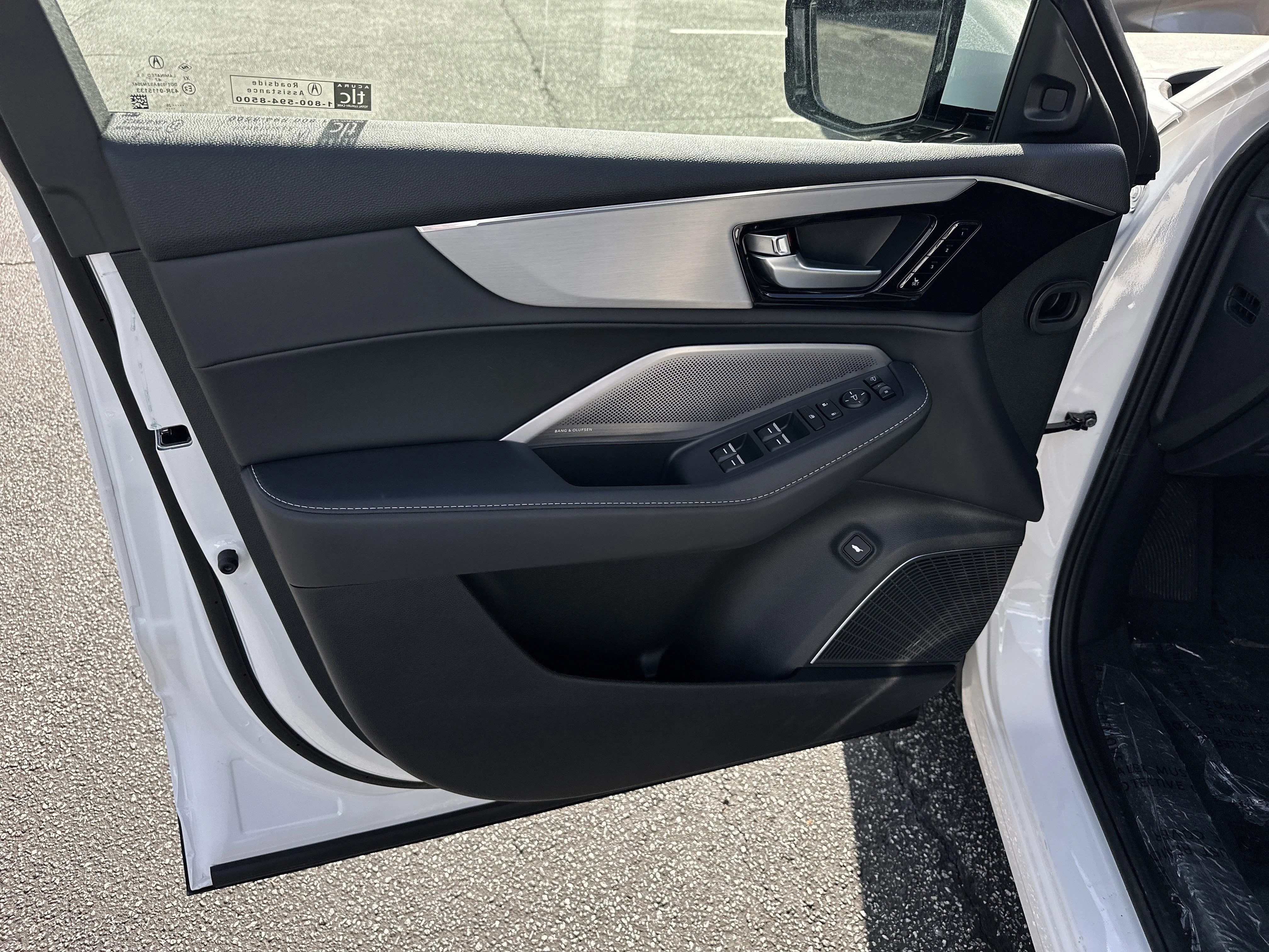 New 2026 Platinum White Pearl Acura w/Technology Package image 10