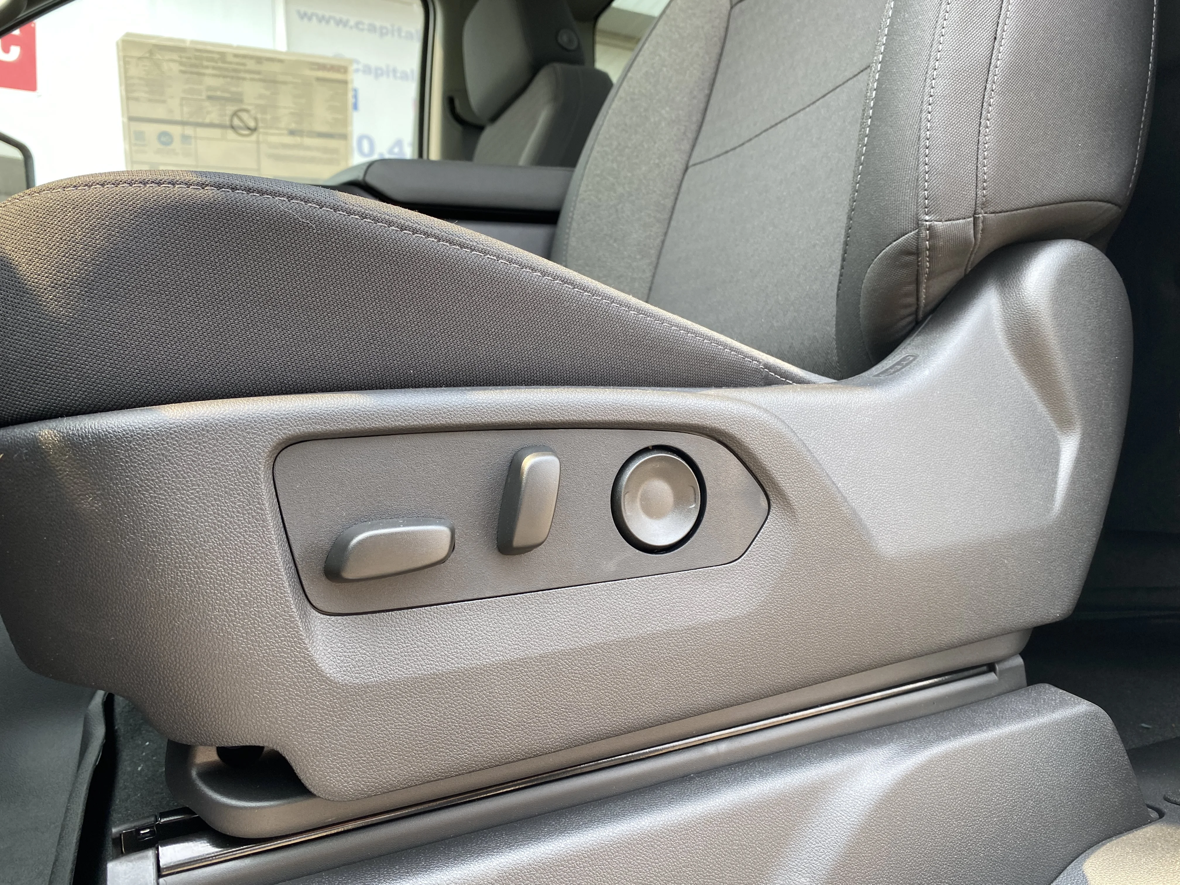 New 2026 Summit White GMC SLE image 23
