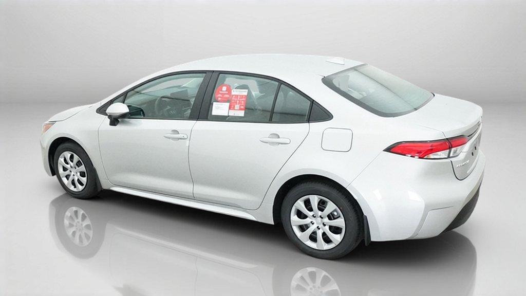 New 2027 Classic Silver Metallic Toyota LE image 15