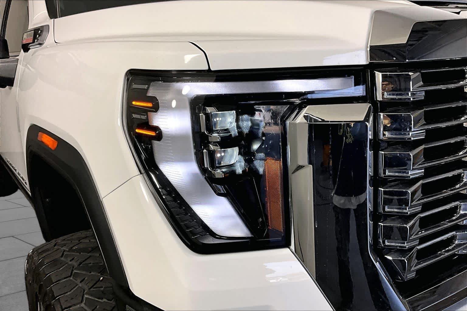 Used 2024 Summit White GMC Denali image 26