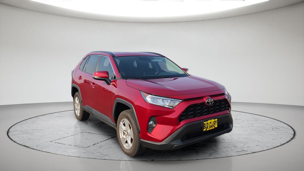 Used 2021 Red Toyota XLE image 2