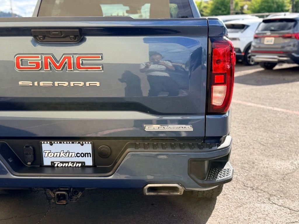 Used 2024 Downpour Metallic GMC Elevation image 6