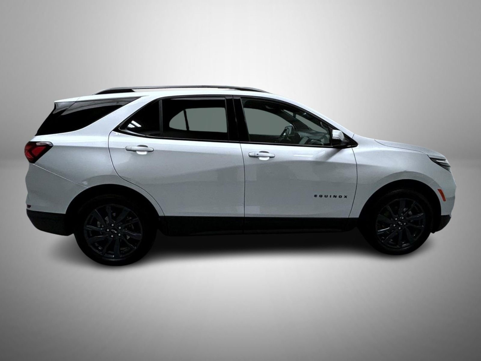 Used 2022 Silver Chevrolet RS image 4