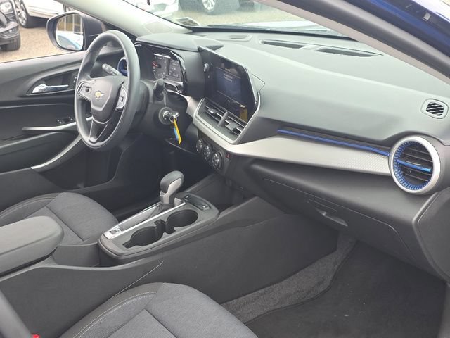 2024 Chevrolet Trax LS - Photo 21