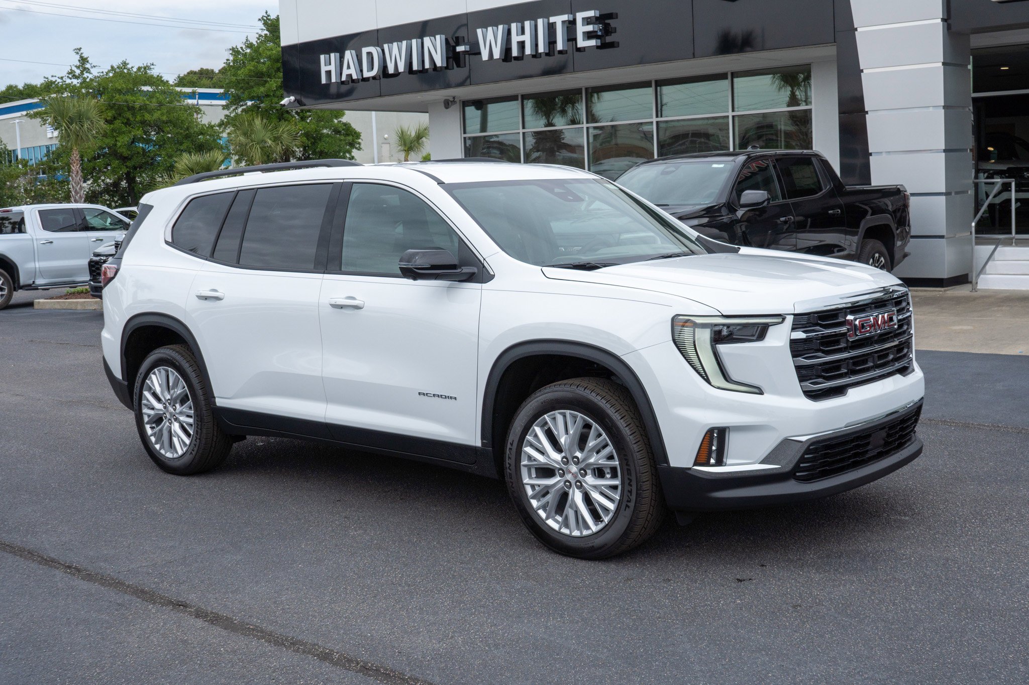 2026 GMC Acadia Elevation FWD's photo