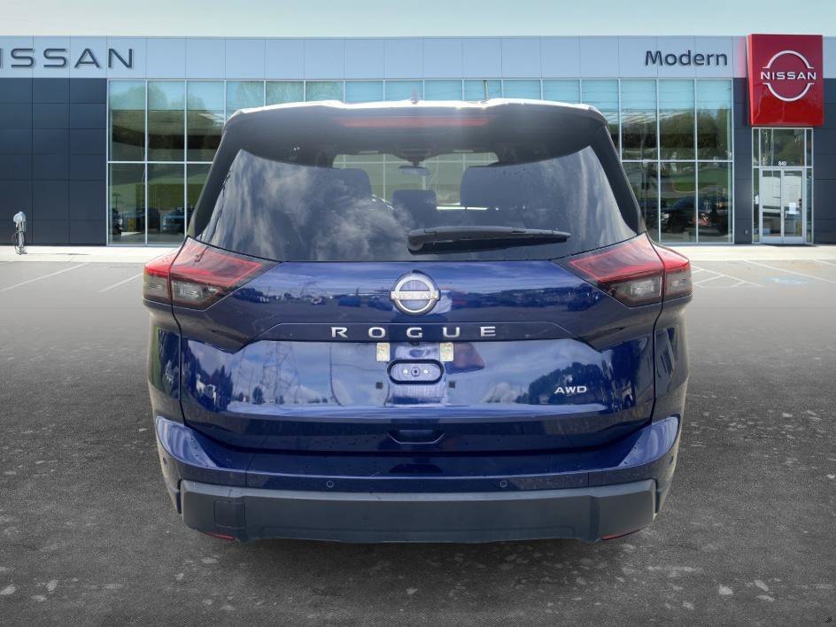 Used 2025 Deep Ocean Blue Pearl Nissan SV image 6
