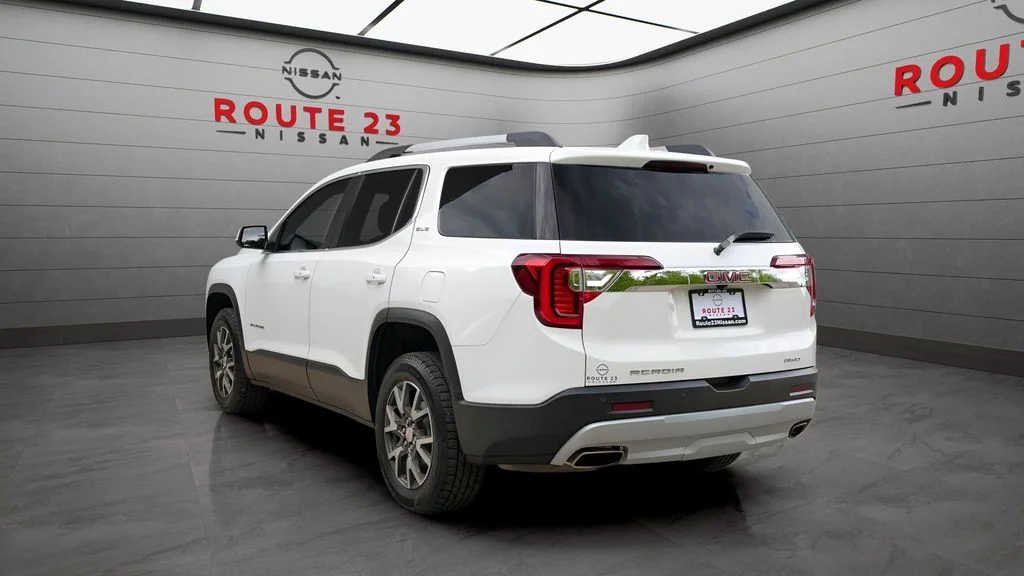 Used 2022 White GMC SLE image 7