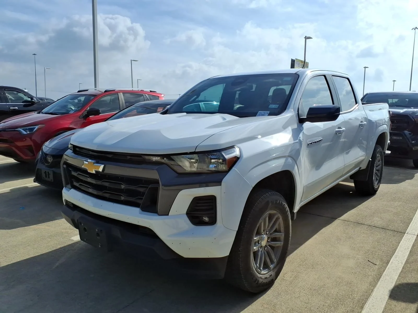Used 2023 White Chevrolet LT image 4