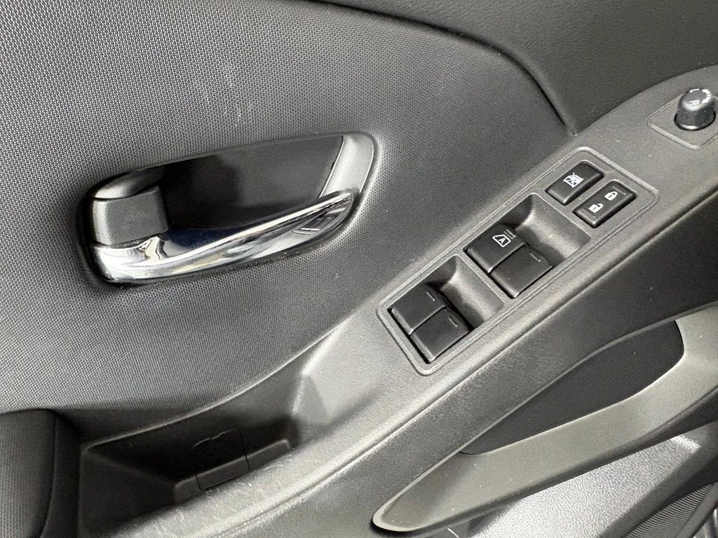 Used 2022 Gray Nissan SV image 19