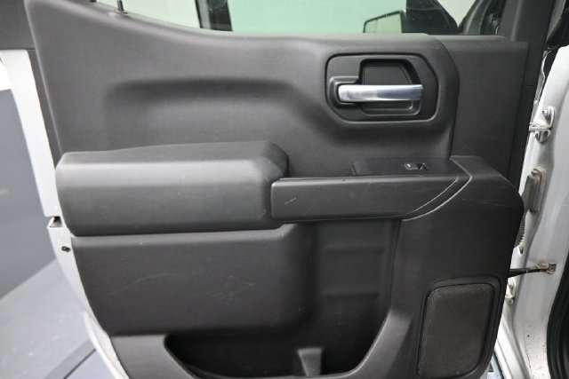 Used 2020 Silver Chevrolet LT image 18