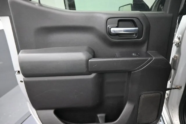 Used 2020 Silver Chevrolet LT image 18