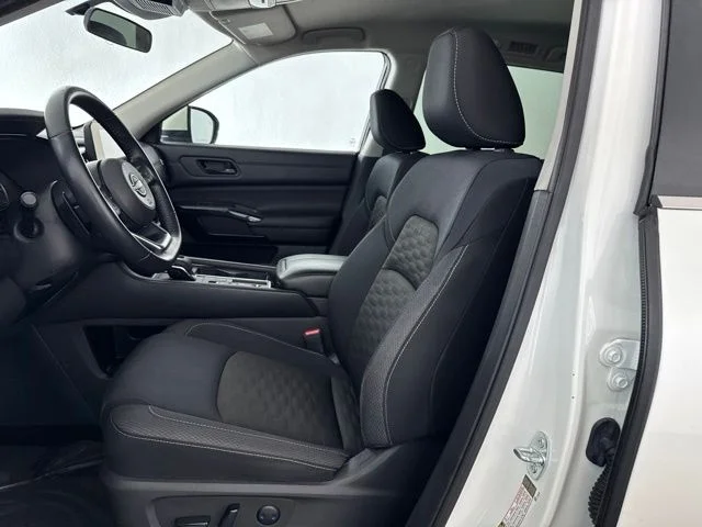 Used 2024 White Nissan SV image 21