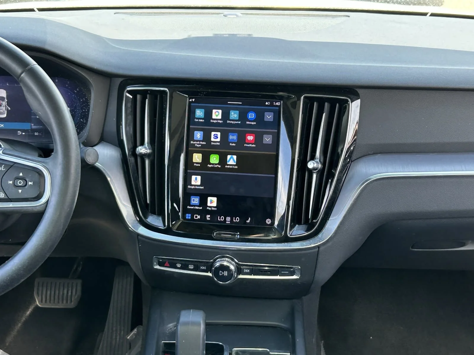 Used 2023 Platinum Grey Metallic Volvo Core Dark Theme image 22
