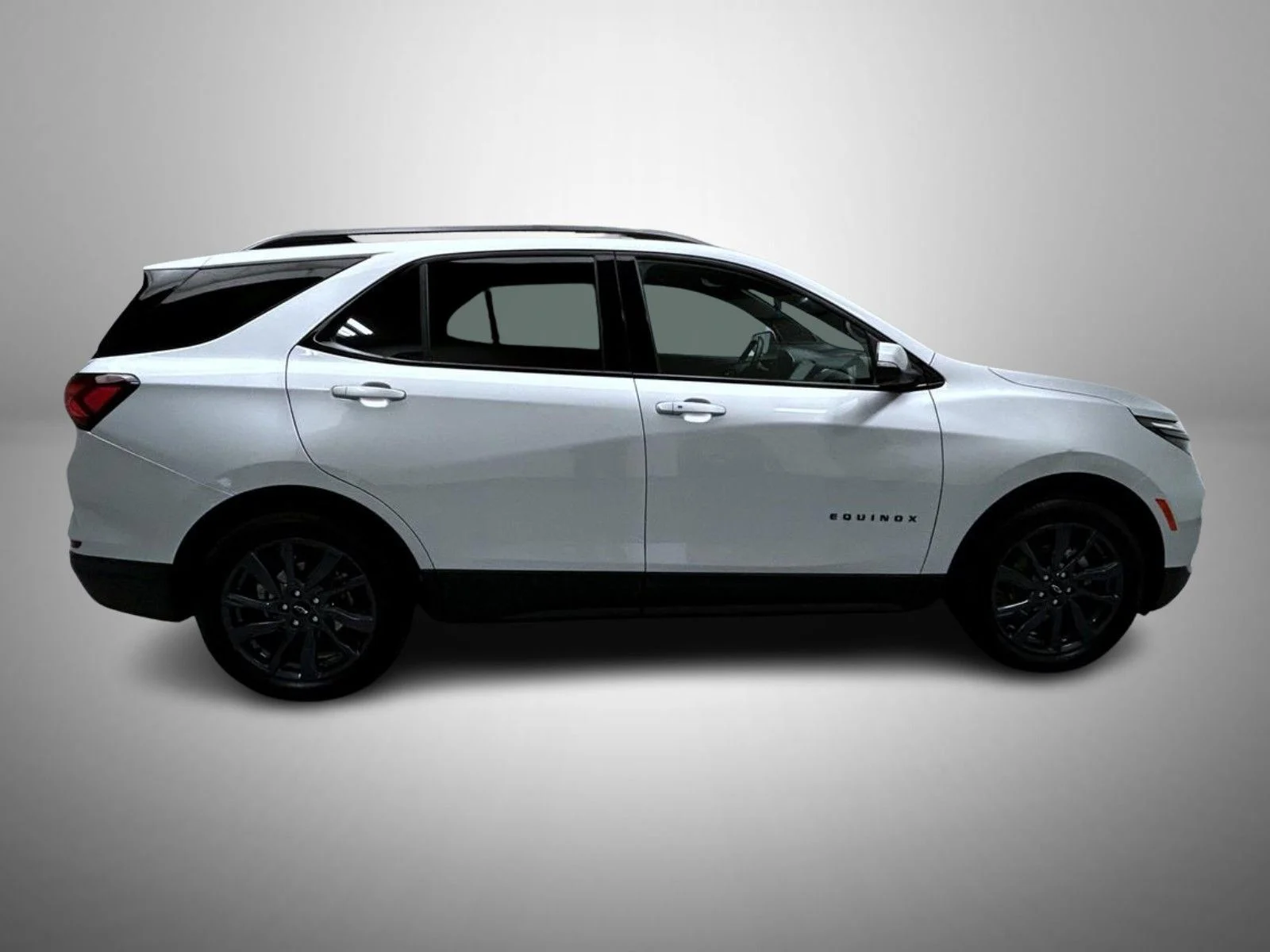 Used 2022 Silver Chevrolet RS image 4
