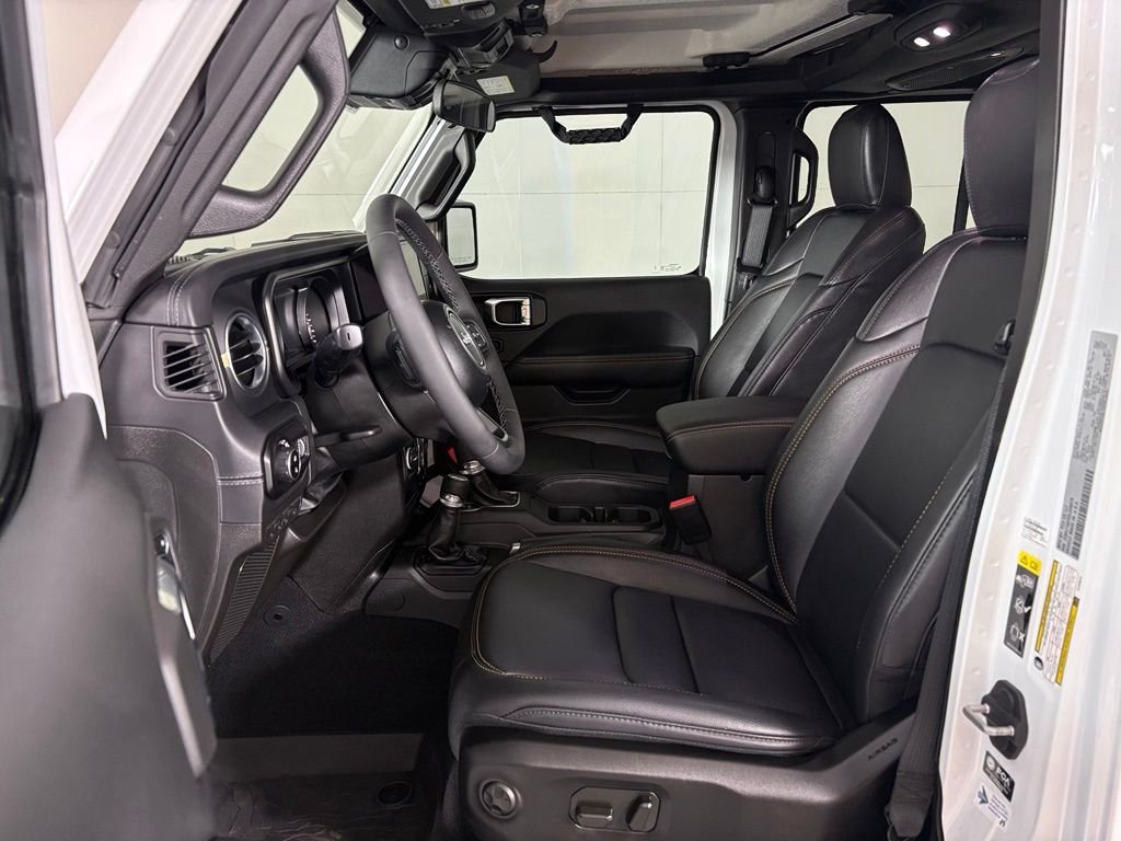 Used 2025 White Jeep High Tide image 16