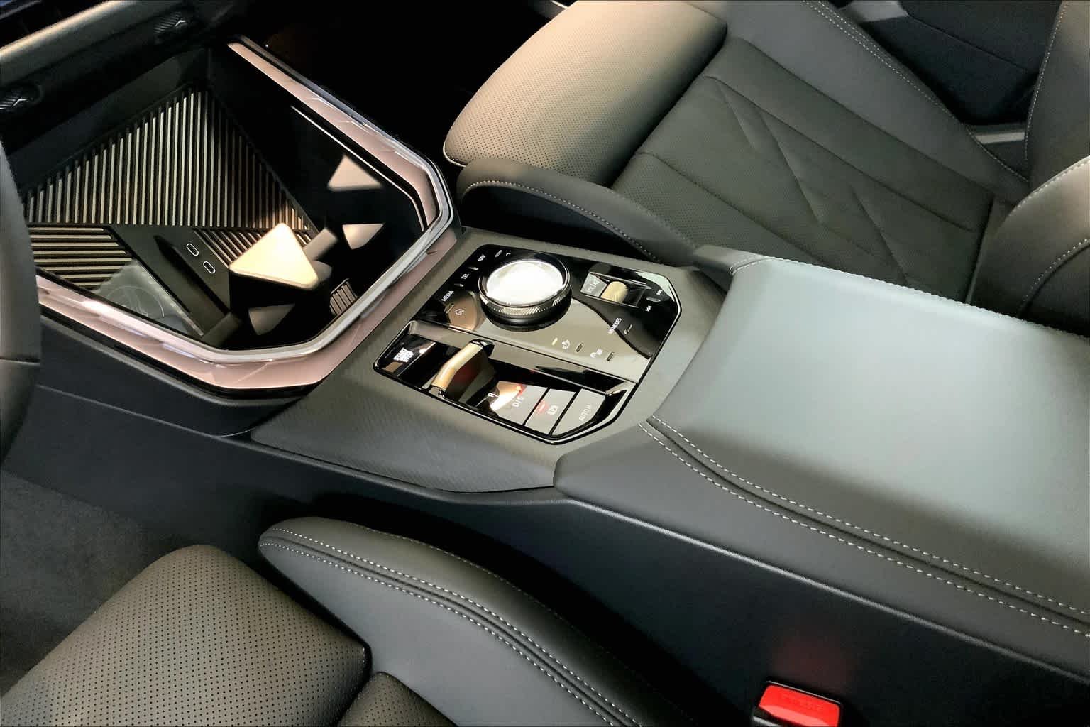 New 2025 C4W/Skyscraper BMW 30 xDrive image 7