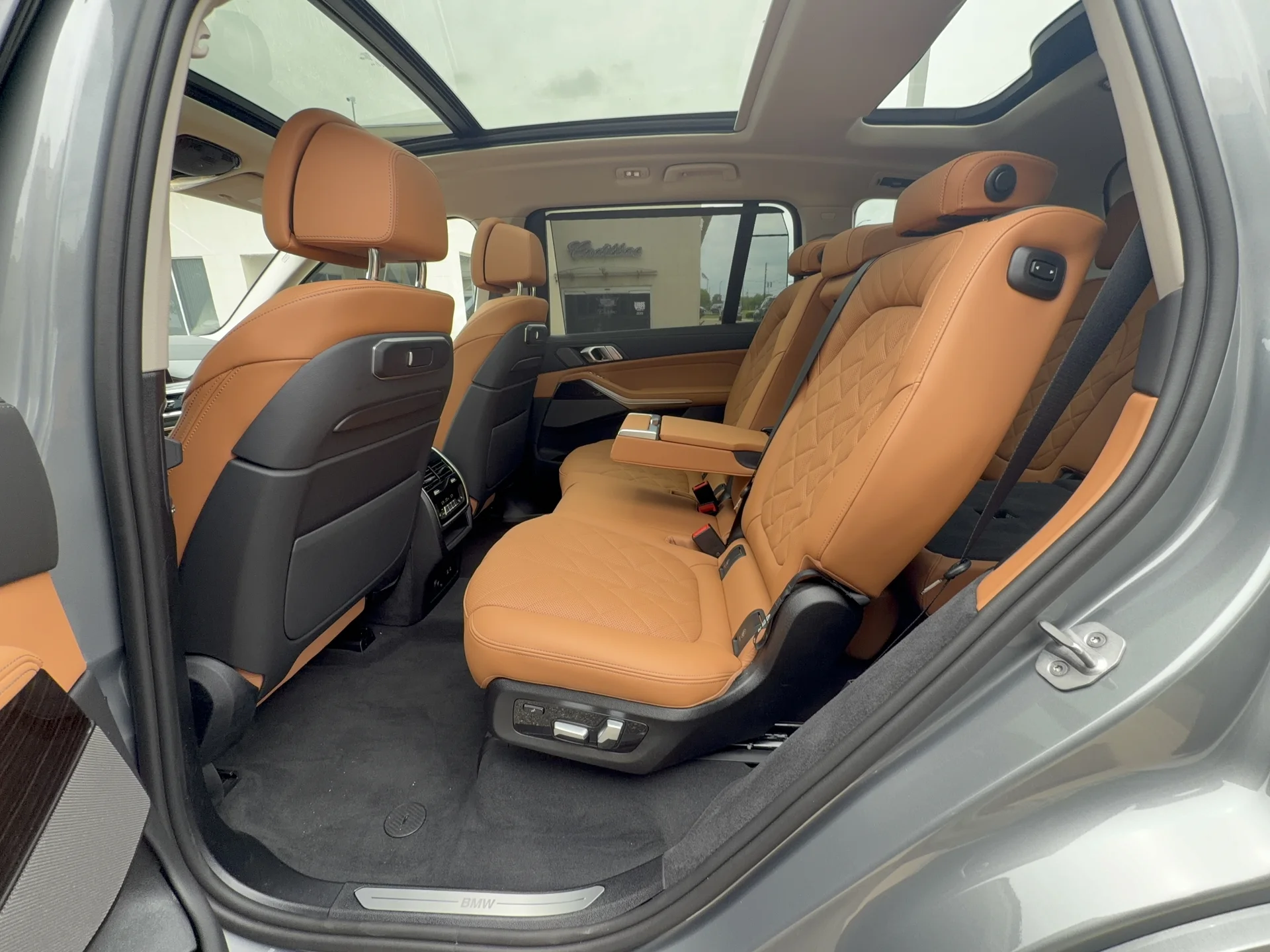 New 2026 Skyscraper Grey Metallic BMW xDrive40i image 27