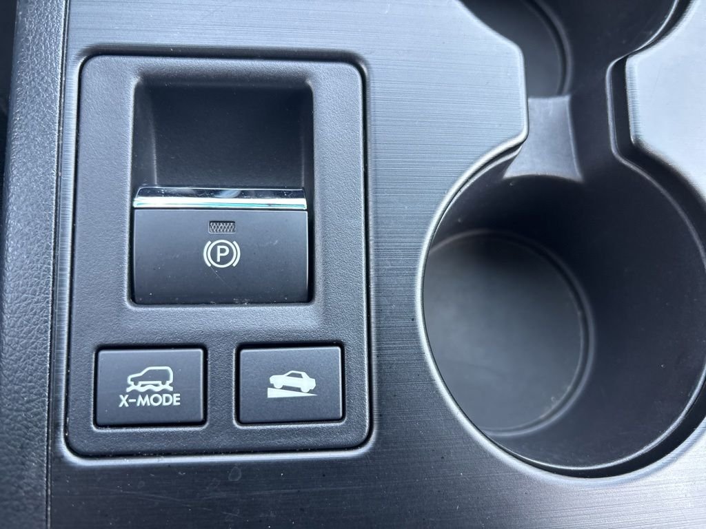 Used 2017 Gray Subaru 2.5i Premium image 29
