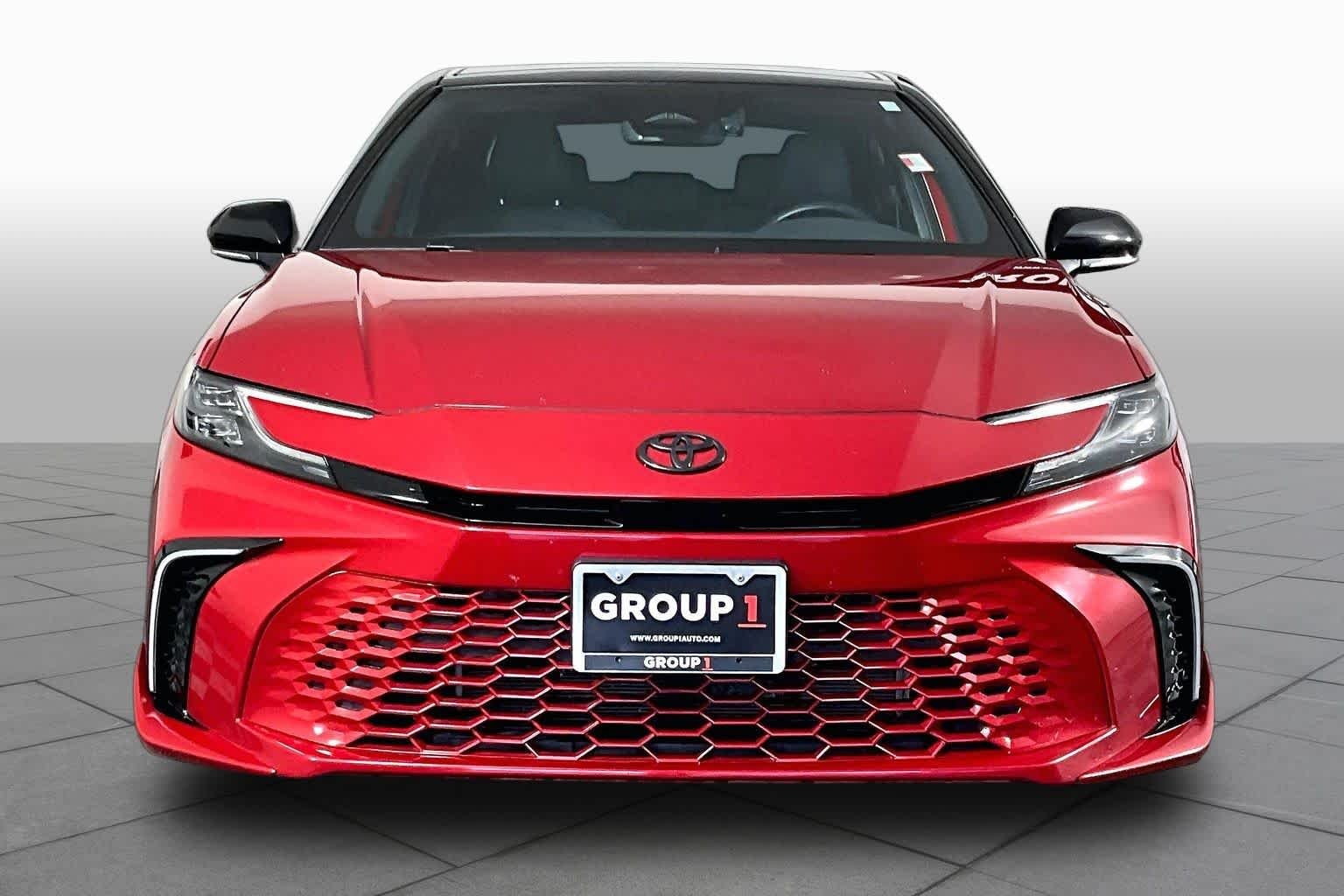 Used 2025 Supersonic Red/Midnight Black Metallic Toyota XSE image 4