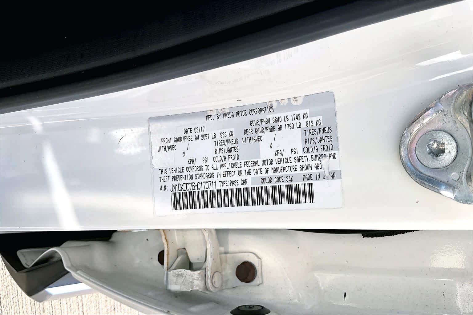 Used 2017 Crystal White Pearl Mica Mazda Grand Touring image 28