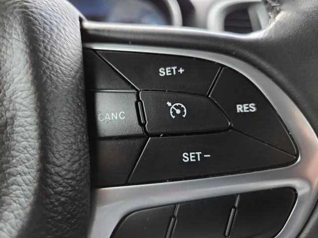 Used 2022 Black Chrysler Touring image 19