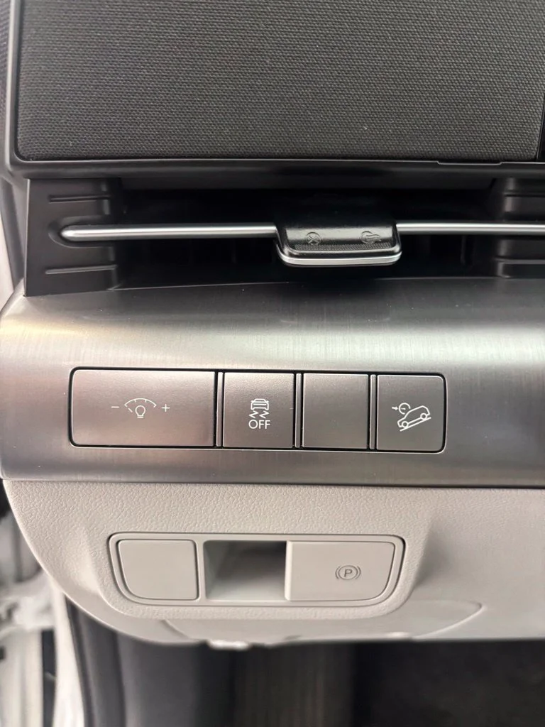 2025 Hyundai Kona SEL - Photo 10