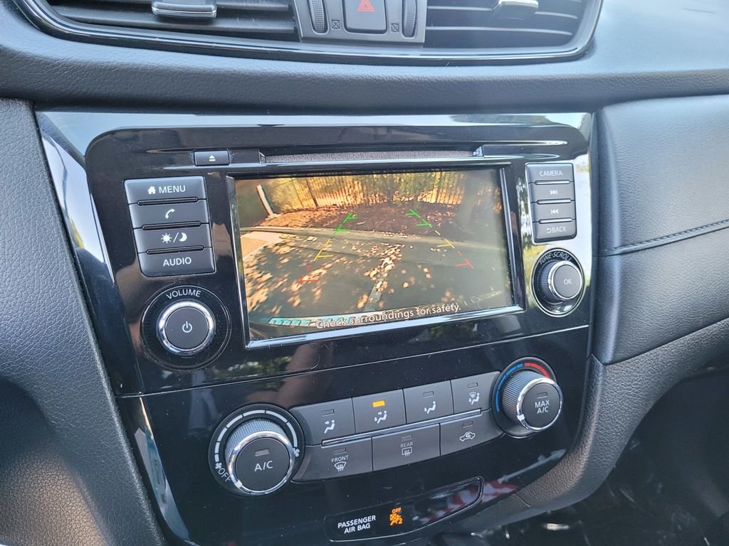 Used 2018 Black Nissan S image 18